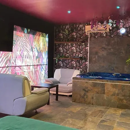 Bali Logement Privatif Avec Jacuzzi La Valette-du-Var Exterior photo